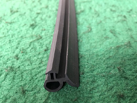 橡膠窗擋商標注冊哪一類?