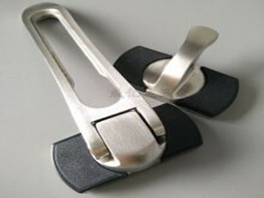 防盜扣吊商標注冊哪一類?