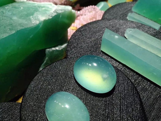 玉石店商標注冊屬于哪一類?